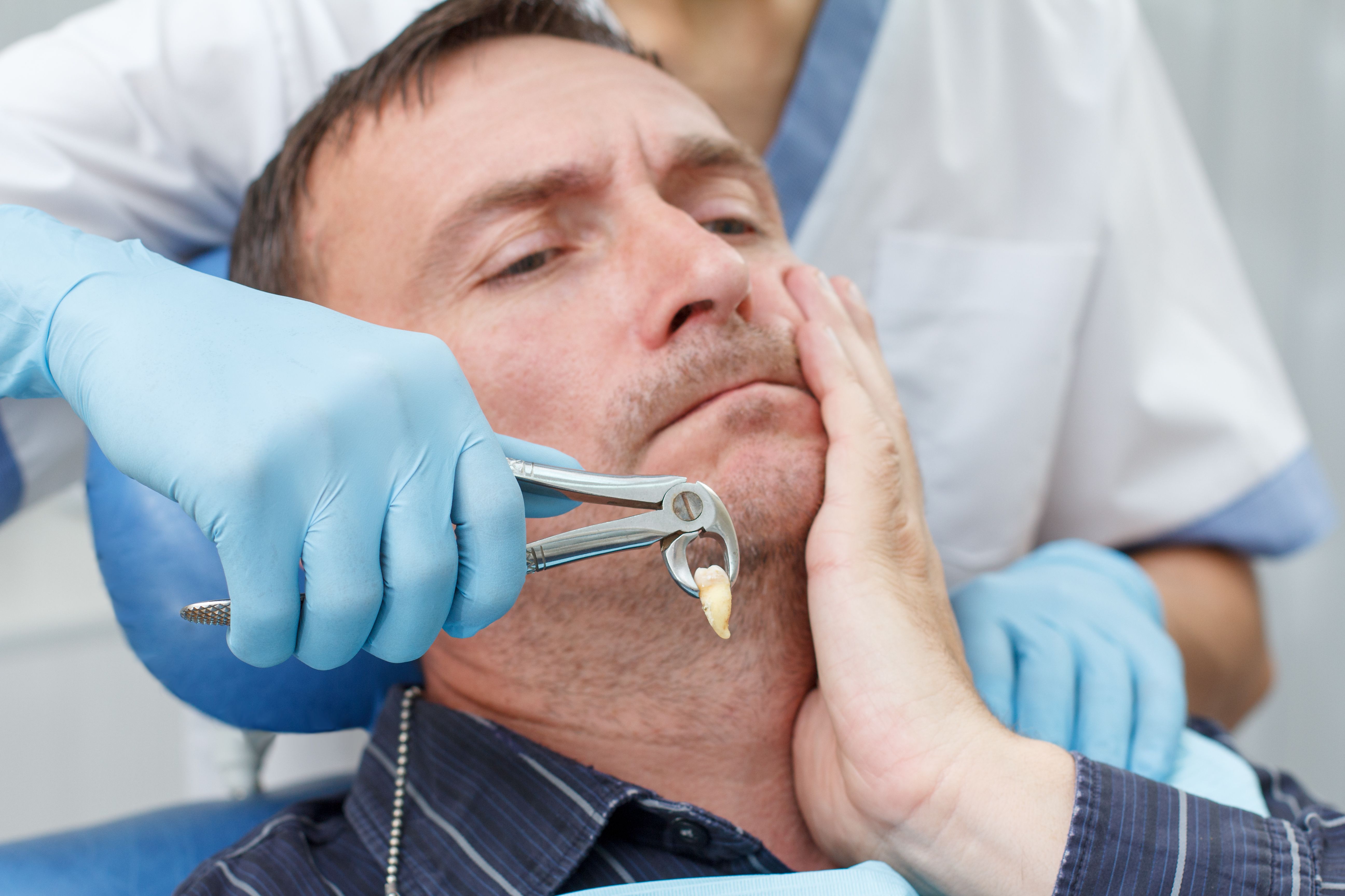 Tooth Extractions and Pain – What You Need To Know